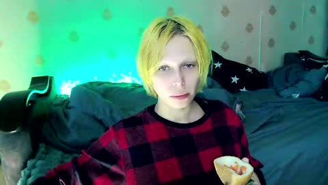  Yrriel Strife Candy-Demon Caveboy mr. Cringe   online show from 19, 4, 2026