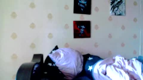 Snapshot of raziel_haze chatting on 10, 5, 2026 Yrriel Strife Candy-Demon Caveboy mr. Cringe online show from 10, 5, 2026