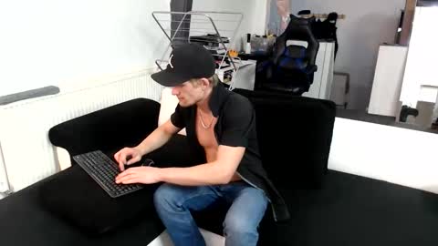 Ask me online show from 21, 3, 2026