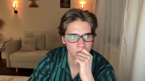 Snapshot of realsupermichael chatting on 20, 1, 2025 AliceEve online show from 20, 1, 2025