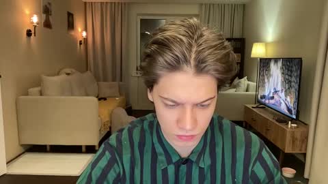 Snapshot of realsupermichael chatting on 4, 2, 2025 AliceEve online show from 4, 2, 2025