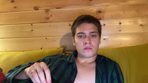 Snapshot of realsupermichael chatting on 26, 9, 2025 AliceEve online show from 26, 9, 2025