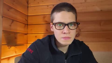 Snapshot of realsupermichael chatting on 15, 12, 2025 AliceEve online show from 15, 12, 2025