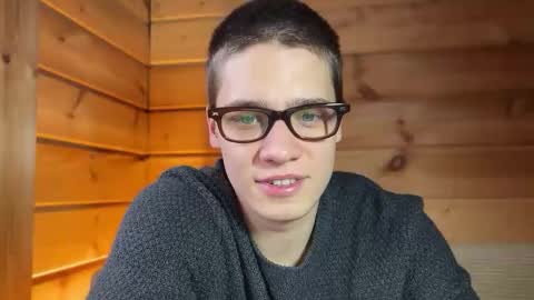 Snapshot of realsupermichael chatting on 21, 12, 2025 AliceEve online show from 21, 12, 2025