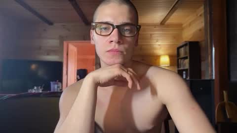 Snapshot of realsupermichael chatting on 10, 3, 2026 AliceEve online show from 10, 3, 2026