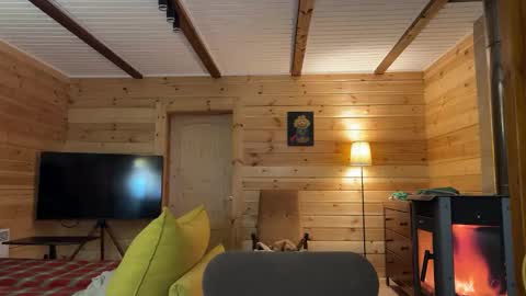 Snapshot of realsupermichael chatting on 29, 3, 2026 AliceEve online show from 29, 3, 2026