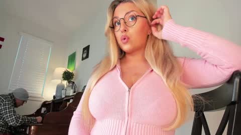 Maria  Realto online show from 21, 12, 2025