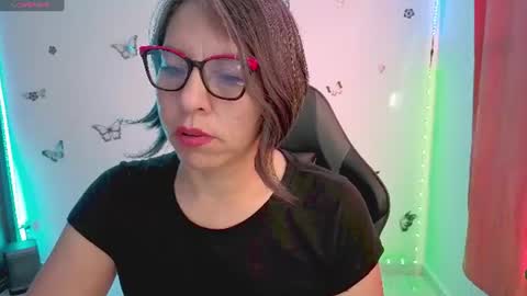 Rebbeca online show from 28, 7, 2026