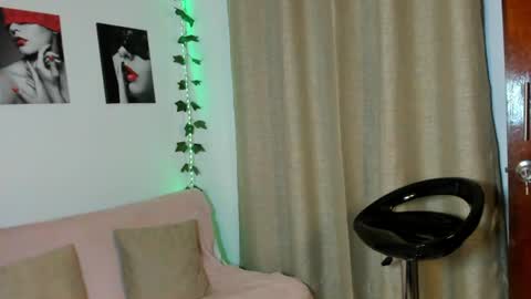 Rebeca Marchetti online show from 20, 7, 2026