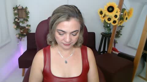 Snapshot of rebeca_milf chatting on 5, 6, 2026 REBECA online show from 5, 6, 2026