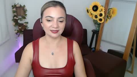 Snapshot of rebeca_milf chatting on 24, 6, 2026 REBECA online show from 24, 6, 2026