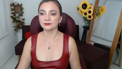 Snapshot of rebeca_milf chatting on 29, 6, 2026 REBECA online show from 29, 6, 2026