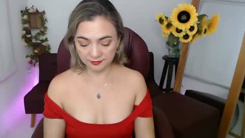 Snapshot of rebeca_milf chatting on 19, 7, 2026 REBECA online show from 19, 7, 2026