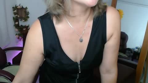Snapshot of rebeca_milf chatting on 21, 7, 2026 REBECA online show from 21, 7, 2026