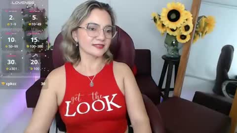 Snapshot of rebeca_milf chatting on 28, 7, 2026 REBECA online show from 28, 7, 2026
