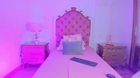 Rebeca Whatsson online show from 24, 11, 2025