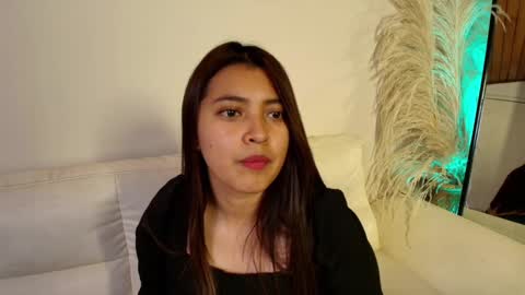 Rebeca Williams online show from 3, 2, 2025