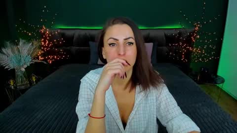 rebecca_diamonds online show from 25, 2, 2025
