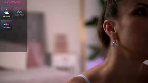 Rebecca online show from 29, 6, 2026