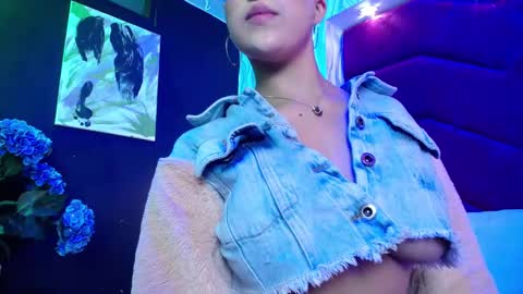 Snapshot of rebeka_baker chatting on 4, 2, 2025 REBEKA online show from 4, 2, 2025