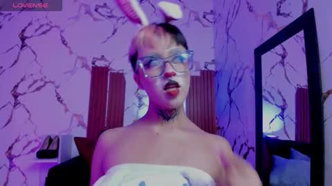 Snapshot of rebeka_baker chatting on 3, 10, 2025 REBEKA online show from 3, 10, 2025