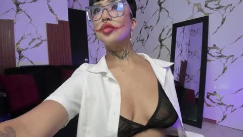 Snapshot of rebeka_baker chatting on 21, 10, 2025 REBEKA online show from 21, 10, 2025