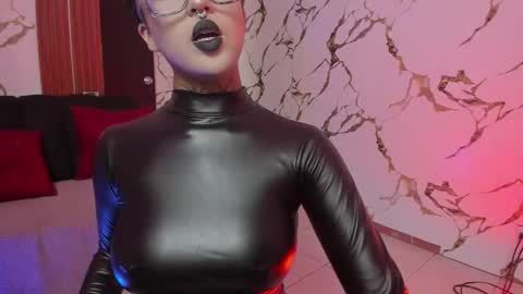 Snapshot of rebeka_baker chatting on 30, 10, 2025 REBEKA online show from 30, 10, 2025