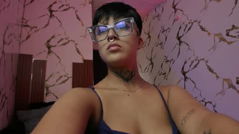 Snapshot of rebeka_baker chatting on 17, 11, 2025 REBEKA online show from 17, 11, 2025