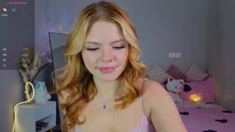 Snapshot of red__candy chatting on 23, 9, 2025 red__candy online show from 23, 9, 2025