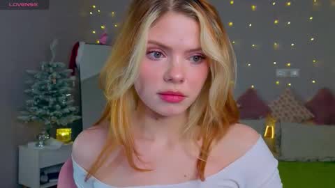 Snapshot of red__candy chatting on 9, 1, 2026 red__candy online show from 9, 1, 2026