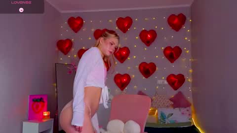 Snapshot of red__candy chatting on 12, 3, 2026 red__candy online show from 12, 3, 2026