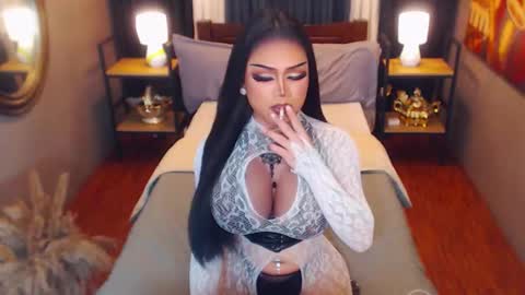 AsianRedivy online show from 4, 12, 2025