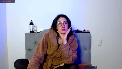 IG   OF red moonn online show from 8, 1, 2025