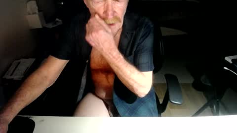 Snapshot of redbare12007 chatting on 28, 6, 2026 Red online show from 28, 6, 2026