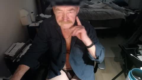 Snapshot of redbare12007 chatting on 26, 7, 2026 Red online show from 26, 7, 2026