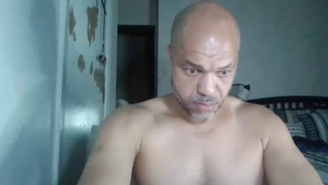 Snapshot of redbone441 chatting on 16, 4, 2026 Redbone online show from 16, 4, 2026