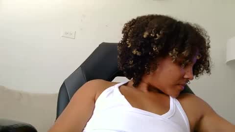 Snapshot of redbonescarlet chatting on 25, 9, 2025 Redbonescarlet online show from 25, 9, 2025