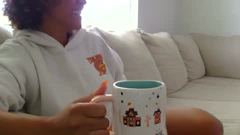 Snapshot of redbonescarlet chatting on 27, 9, 2025 Redbonescarlet online show from 27, 9, 2025