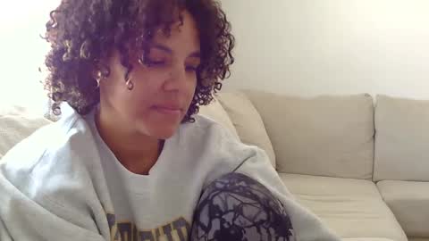 Snapshot of redbonescarlet chatting on 29, 9, 2025 Redbonescarlet online show from 29, 9, 2025