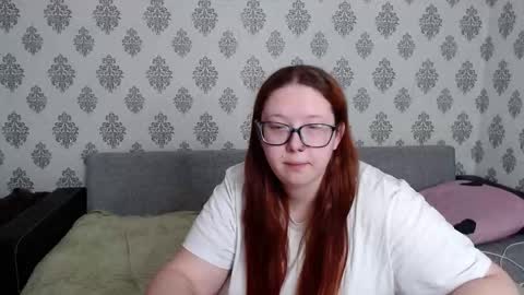 Snapshot of redchloee chatting on 14, 10, 2025 Chloe online show from 14, 10, 2025