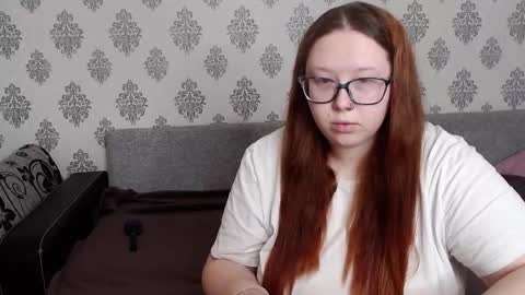 Snapshot of redchloee chatting on 18, 10, 2025 Chloe online show from 18, 10, 2025