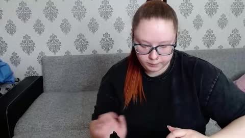 Snapshot of redchloee chatting on 26, 10, 2025 Chloe online show from 26, 10, 2025