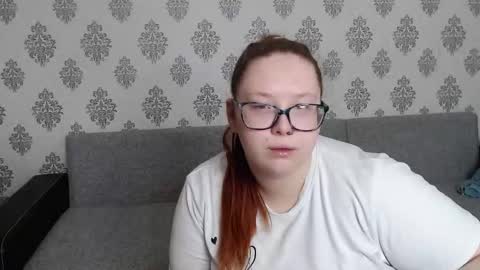 Snapshot of redchloee chatting on 15, 11, 2025 Chloe online show from 15, 11, 2025