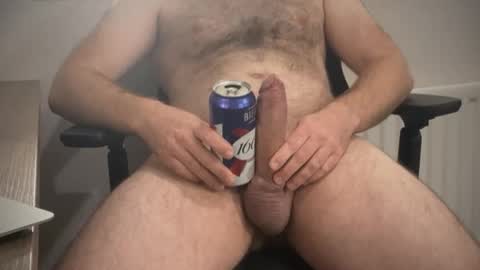 Snapshot of reddbear89 chatting on 10, 9, 2025 hornyslutbear online show from 10, 9, 2025