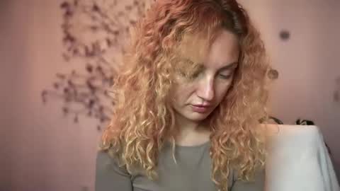 reddgirll online show from 9, 9, 2025