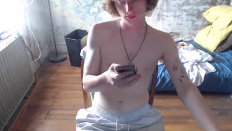 Snapshot of redhead6inch chatting on 15, 9, 2025 RedHead6Inch online show from 15, 9, 2025