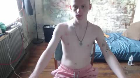 Snapshot of redhead6inch chatting on 24, 9, 2025 RedHead6Inch online show from 24, 9, 2025