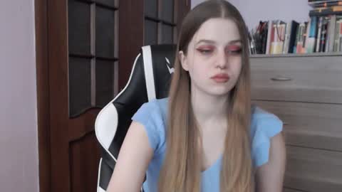 Lily online show from 19, 2, 2025