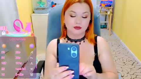 Snapshot of redheadchilli chatting on 30, 6, 2026 Amina online show from 30, 6, 2026