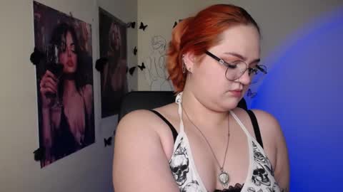 Snapshot of redhotqueen1 chatting on 23, 7, 2026 Rina online show from 23, 7, 2026